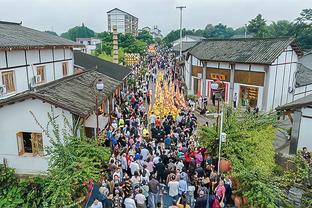 都体：国米与邓弗里斯续约年薪分歧难消除，今夏可能听取任何报价